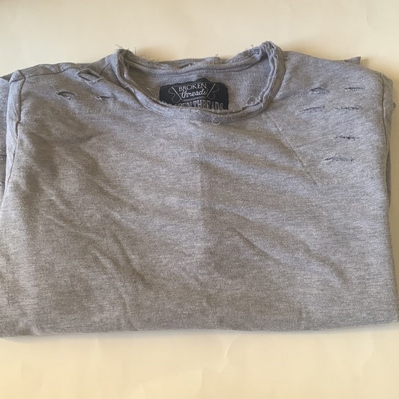Broken Threads Mens Top Size Medium - Picture 5 of 6